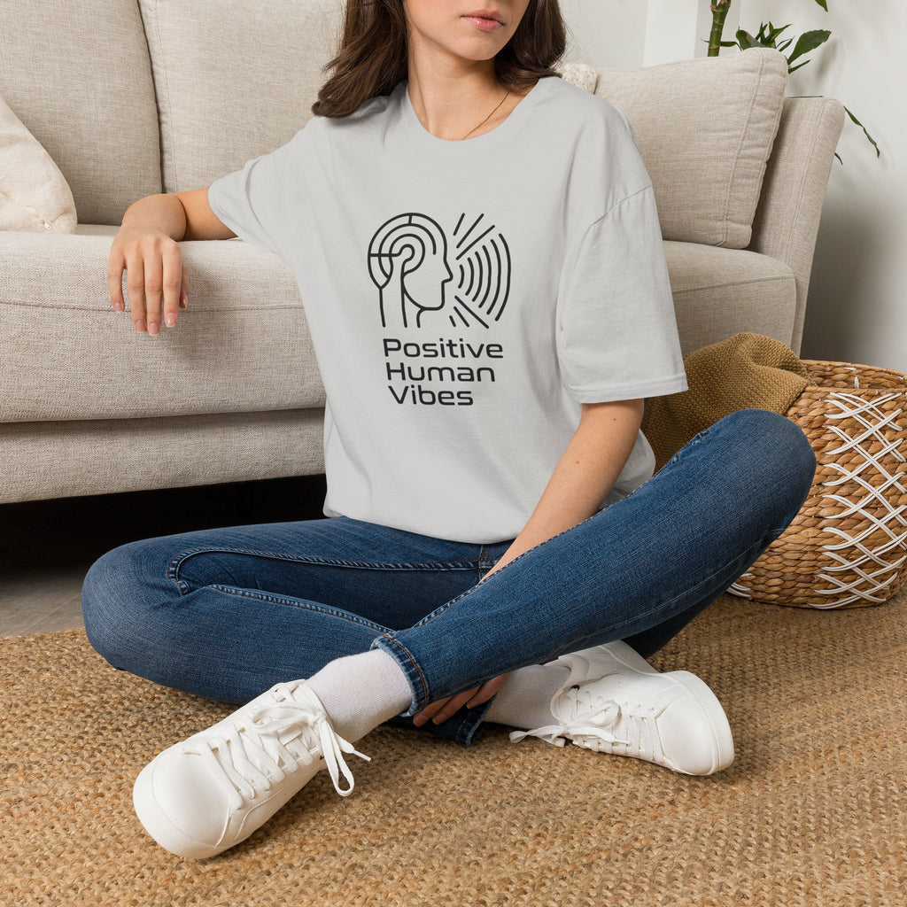 Copy of Love and Good Vibes - minimal T-Shirt