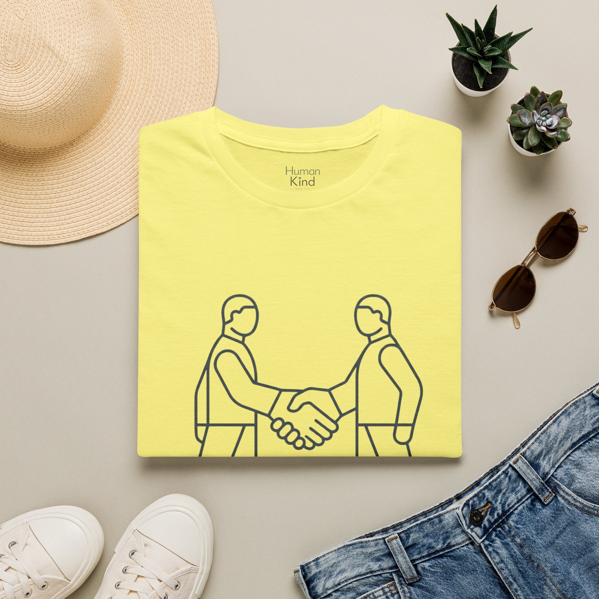Be a Good Human - minimal handshake T-Shirt
