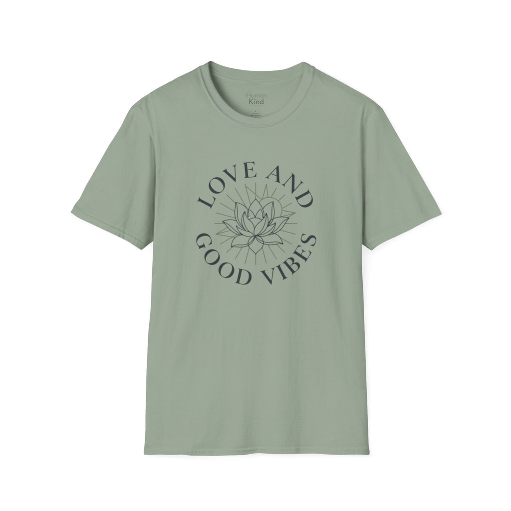 Love and Good Vibes - minimal T-Shirt