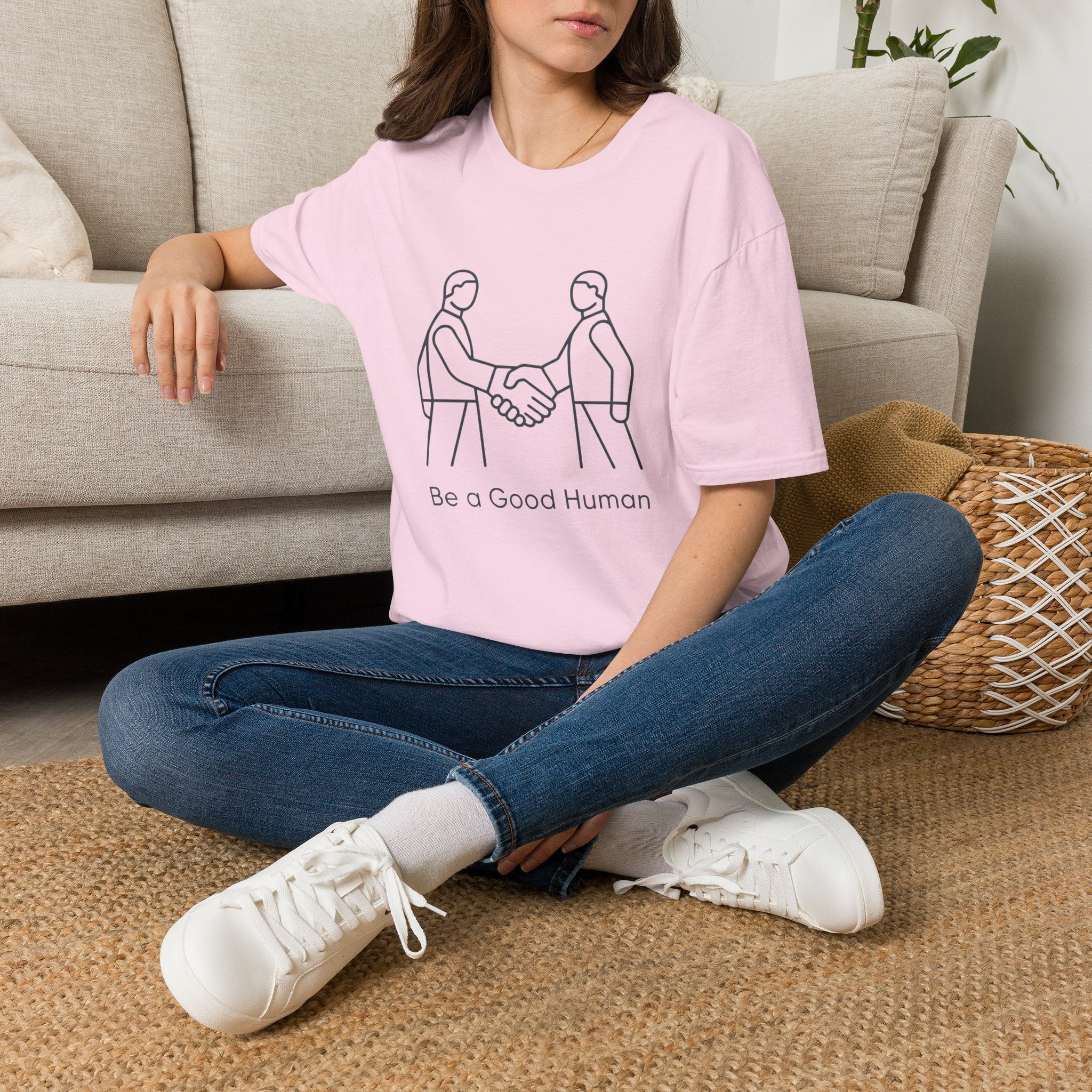 Be a Good Human - minimal handshake T-Shirt